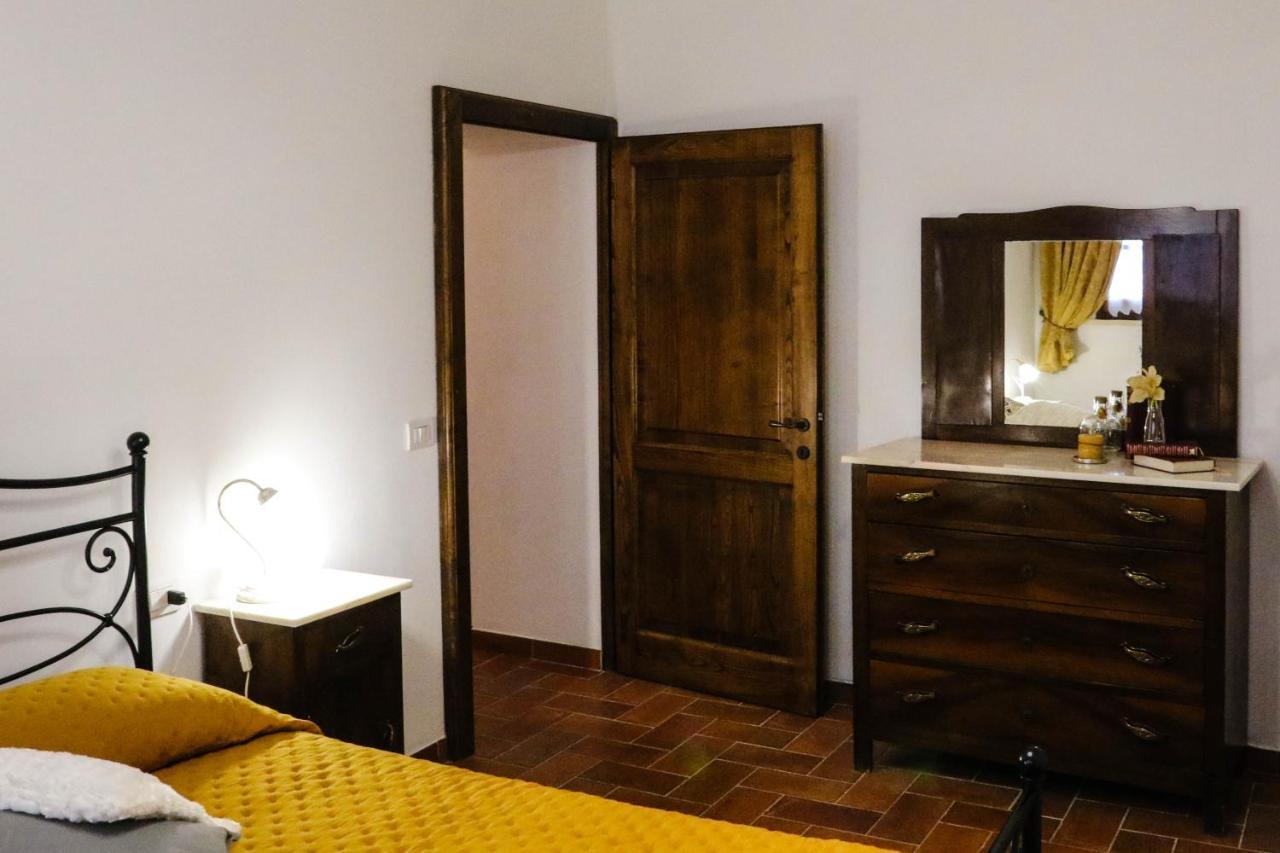 Agriturismo Bombina Montisi Экстерьер фото